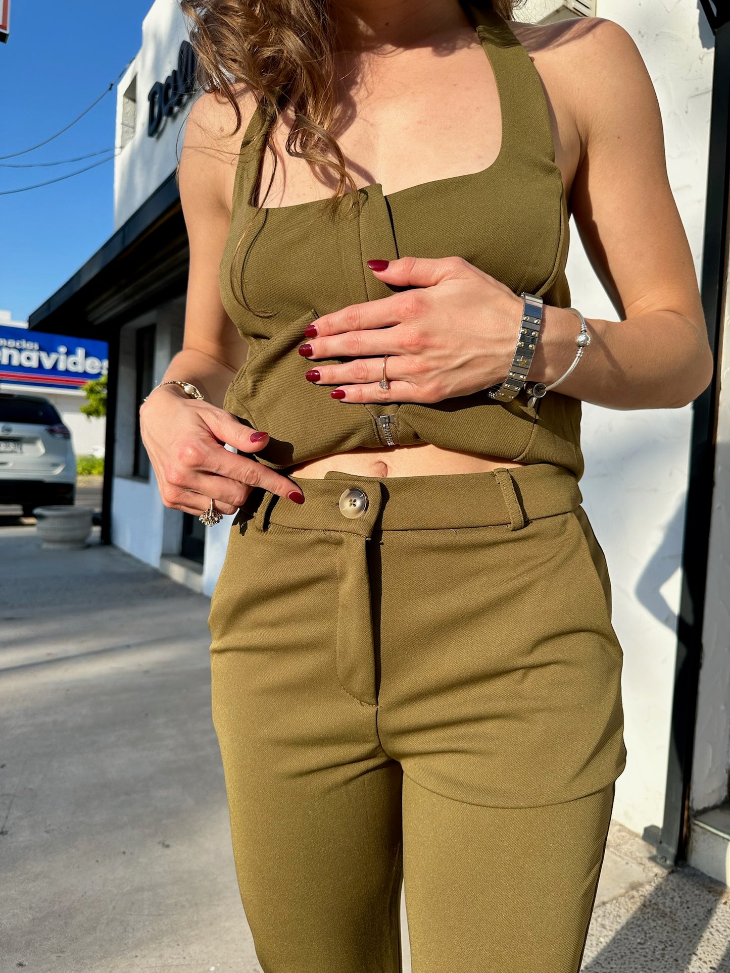 PANTALON VERDE OLIVO