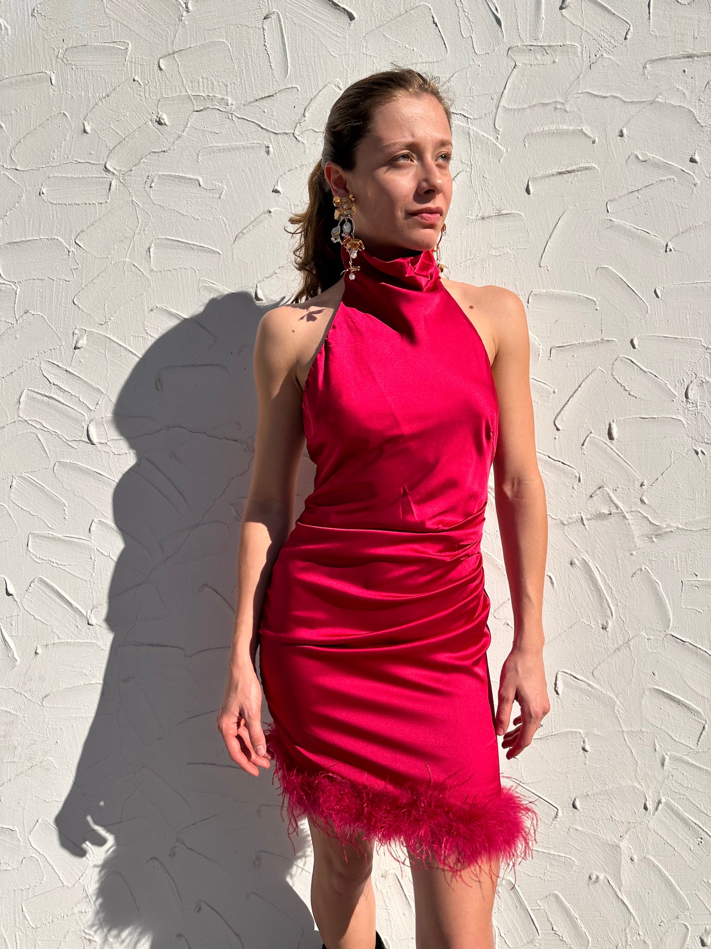 VESTIDO ROJO DESCUBIERTO DE LA ESPALDA