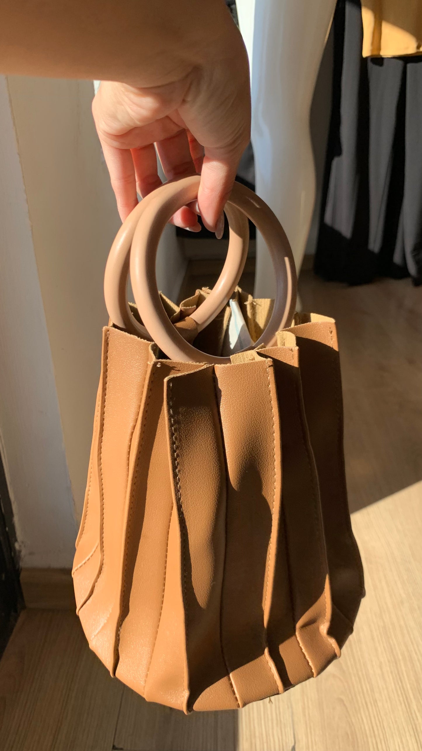 BOLSA ALTA NUDE Y CAMEL