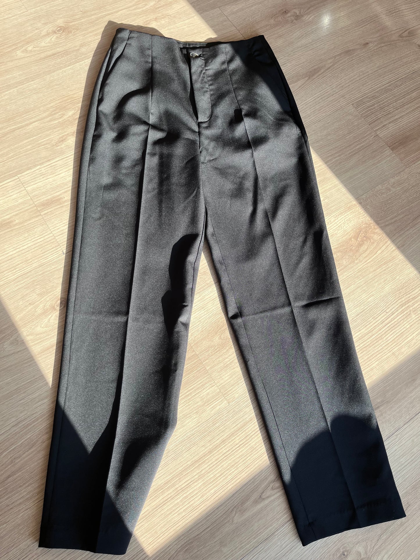 PANTALÓN DE VESTIR NEGRO CORTE RECTO